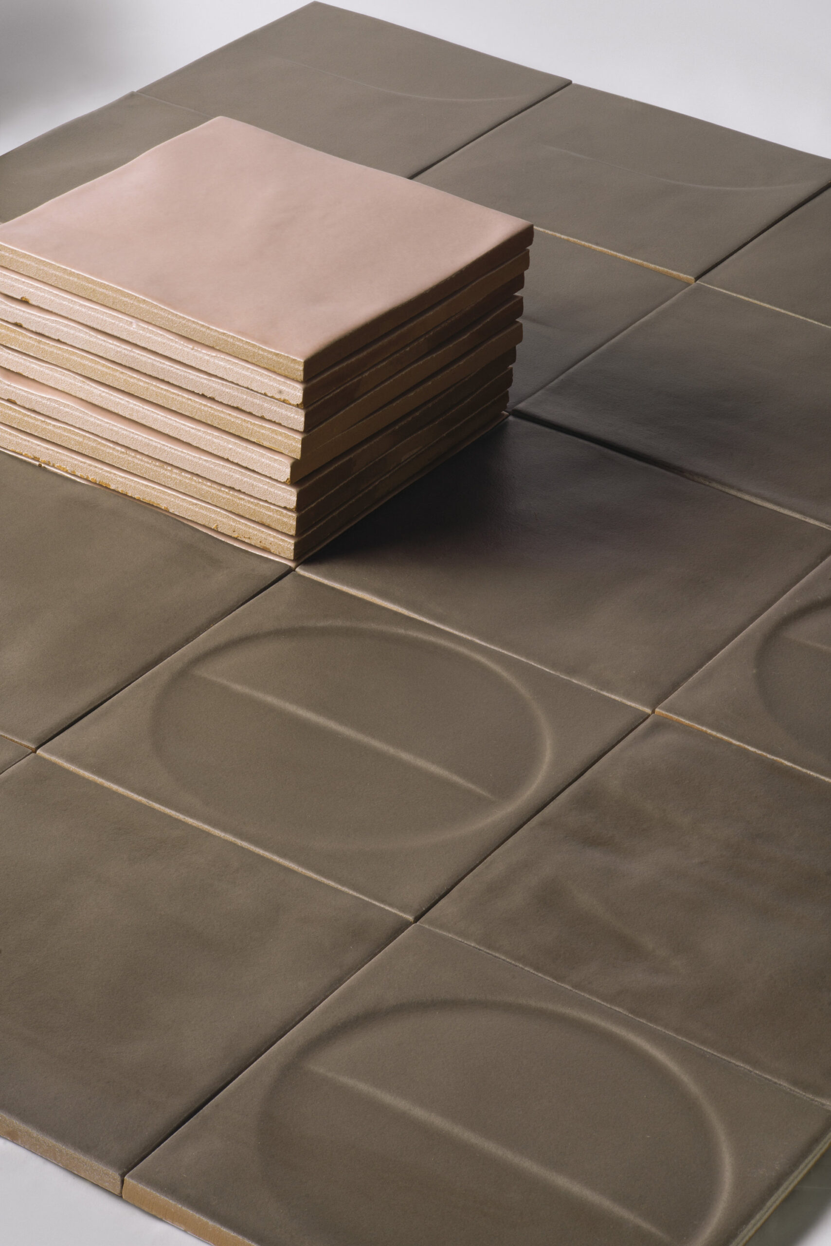 ir-bda-caffè_motivi_cipria-_-matt_luc-1515-amb17-tiles_close_up