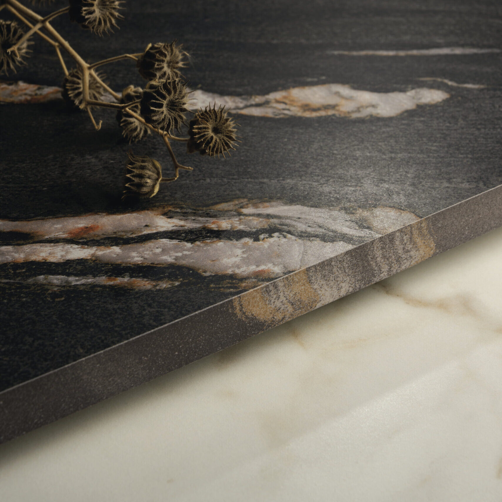 ss-ss03-kuroca-4d-cashmere-_-amb14-side_flower